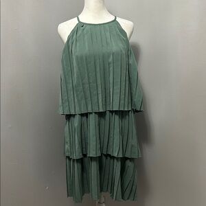 Elegant Green Pleated Dress